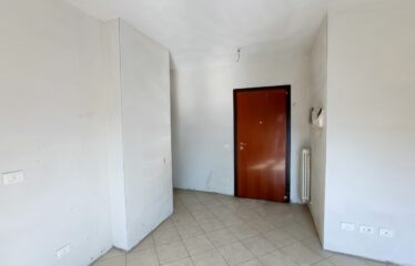 Monolocale con BALCONE come Nuovo