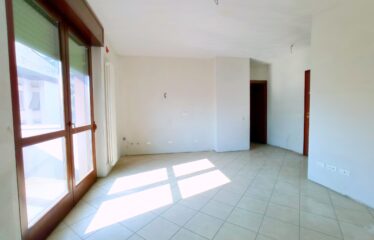 Monolocale con BALCONE come Nuovo